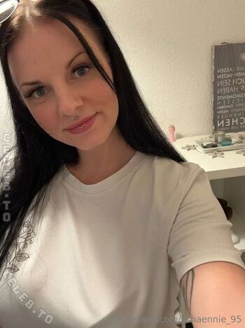 Full leaked Schaennie  page private photo