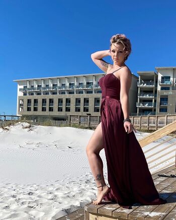Full leaked Schatzie private photo