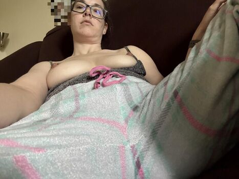 Full leaked Screamingxrose private photo