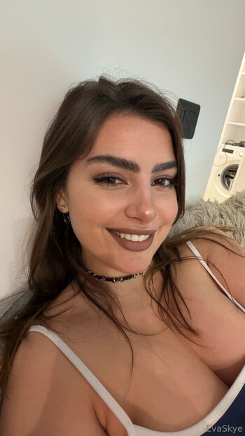 Full leaked Secretofeva private photo