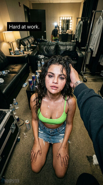 Full leaked Selena gomez private photo