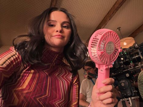 Full leaked Selena gomez  page private photo