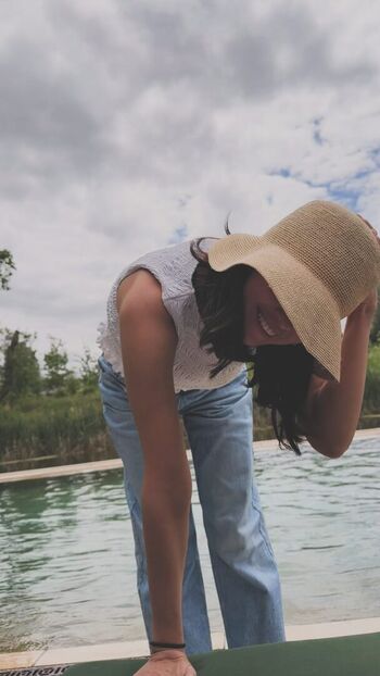 Full leaked Selena gomez  page private photo