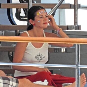 Full leaked Selena gomez  page private photo