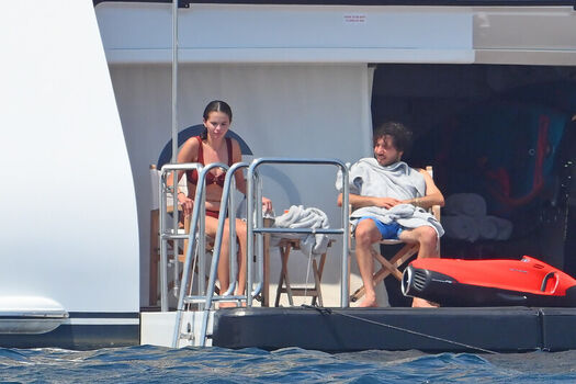 Full leaked Selena gomez private photo