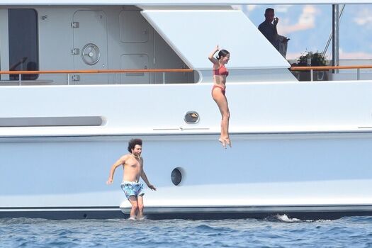 Full leaked Selena gomez private photo