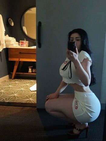 Full leaked Selenaamontoyaa private photo