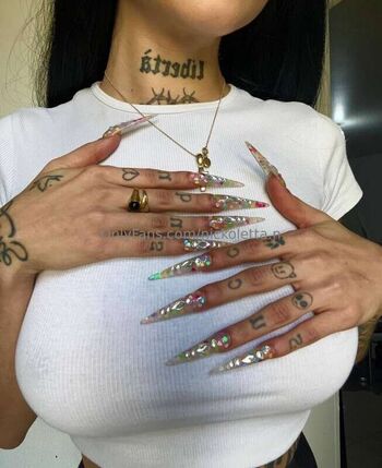 Full leaked Selenanova private photo