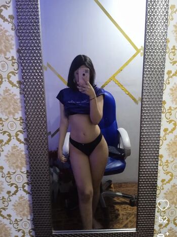 Full leaked Selenedellys private photo