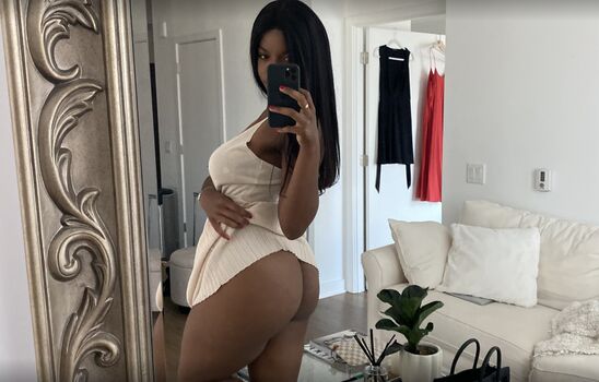 Full leaked Selenek private photo