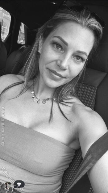 Full leaked Selinafit private photo