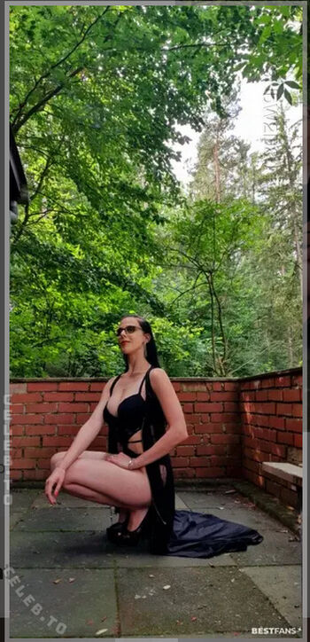 Full leaked Senta kristall private photo