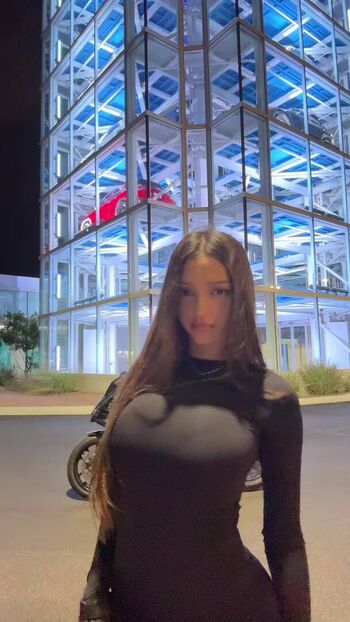 Full leaked Senyahardin private photo