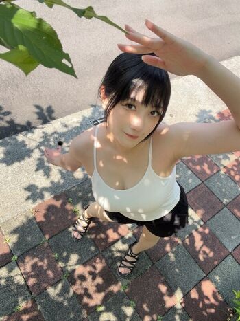 Full leaked Senyeyezi private photo