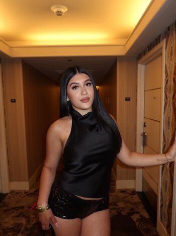 Full leaked Serenaaz private photo