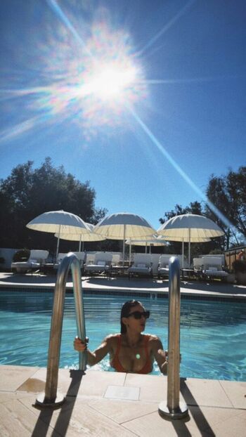 Full leaked Serinda swan private photo