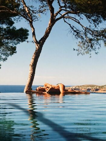 Full leaked Serinda swan private photo