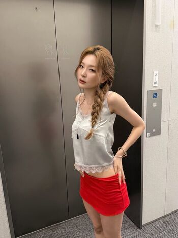Full leaked Seulgi page private photo