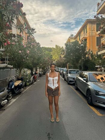 Full leaked Sevdaliza page private photo