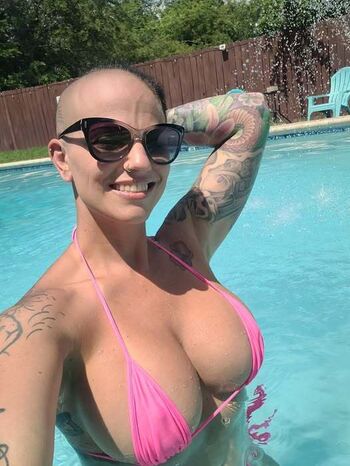 Full leaked Sexy workout babe private photo