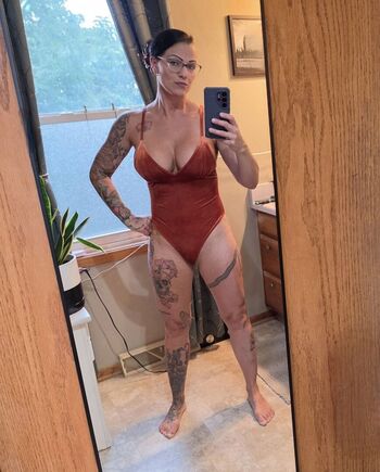 Full leaked Sexy workout babe private photo