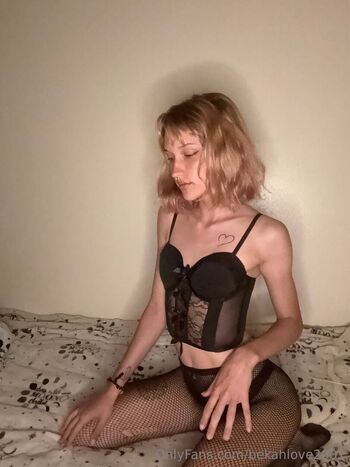 Full leaked Sexybunny private photo