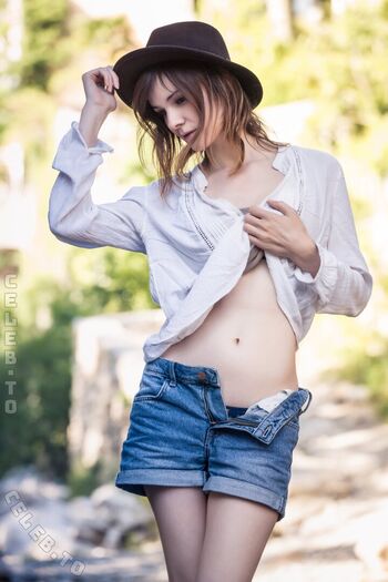 Full leaked Shae underscore page private photo