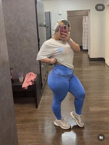Full leaked Shaecharmz private photo
