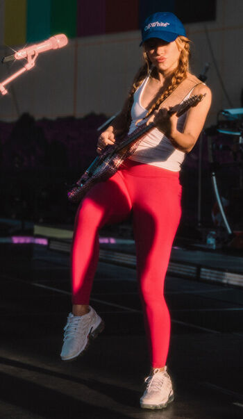 Full leaked Shakira private photo