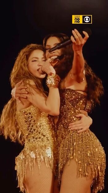 Full leaked Shakira page private photo