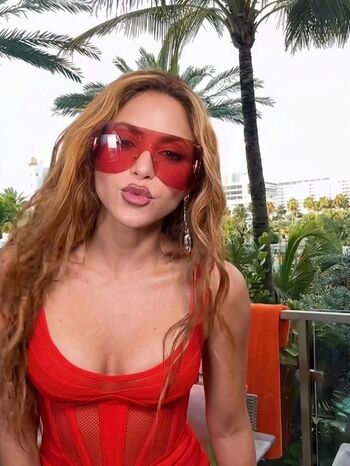 Full leaked Shakira private photo