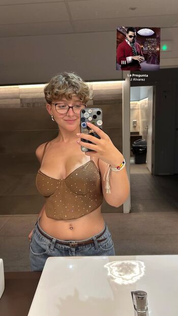 Full leaked Shaniah private photo