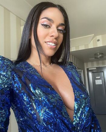 Full leaked Sharon carpenter private photo