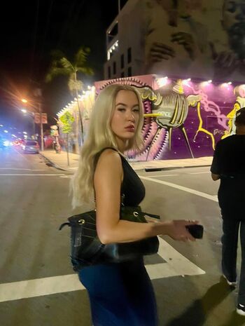 Full leaked Shaunagames private photo