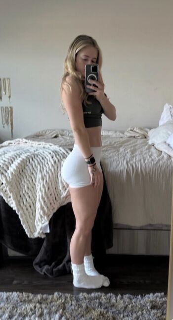 Full leaked Shealift private photo