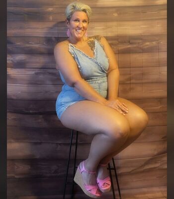 Full leaked Shellybelly private photo