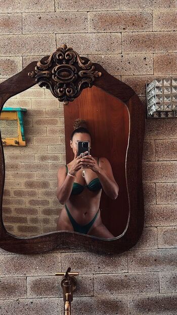 Full leaked Sheron menezes private photo