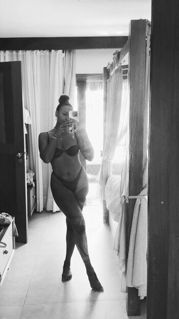 Full leaked Sheron menezes private photo