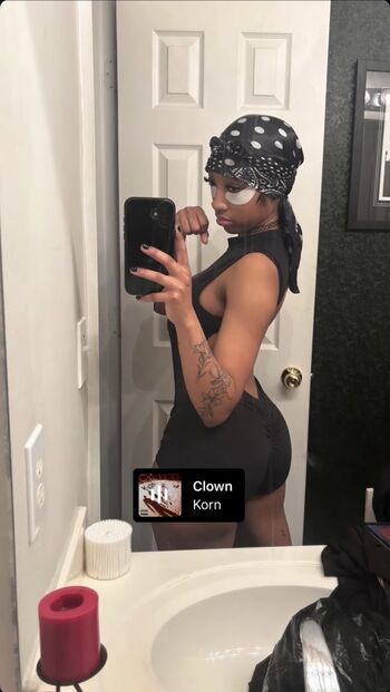 Full leaked Sheworeblacktoo private photo
