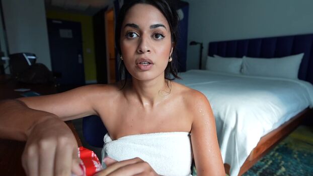 Full leaked Shirin azami page private photo