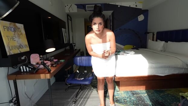 Full leaked Shirin azami page private photo