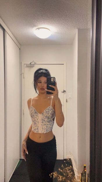Full leaked Shirin yfr private photo