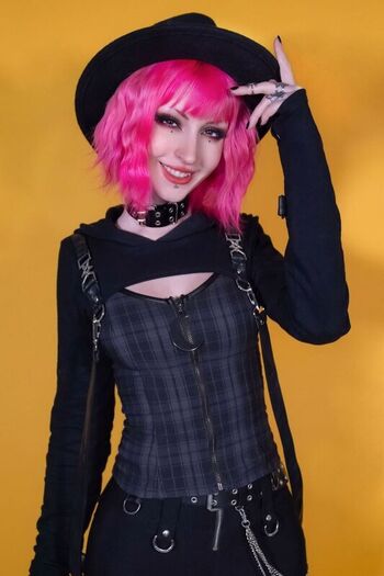 Full leaked Shirokitsune private photo