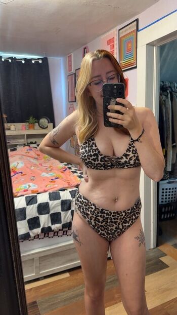 Full leaked Shmomo private photo
