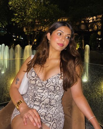 Full leaked Shruti arora private photo