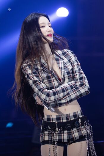 Full leaked Shuhua page private photo