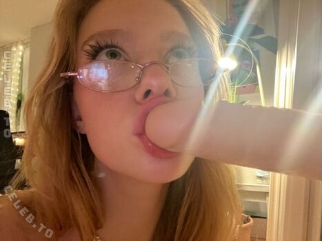 Full leaked Shutupmelissa private photo