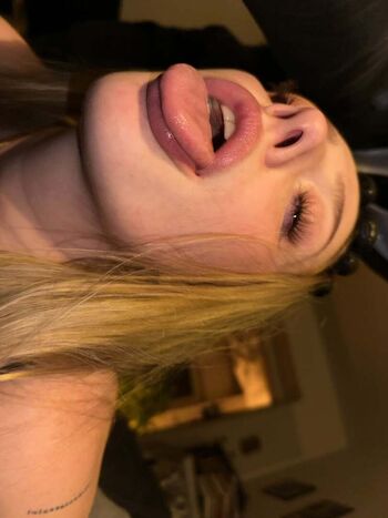 Full leaked Shutupmelissa private photo