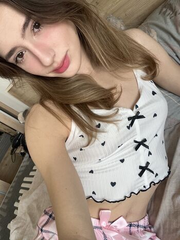 Shy_Amelia