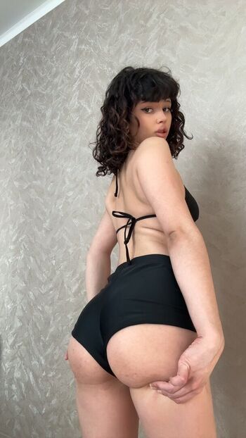 Full leaked Shymoonwaify page private photo